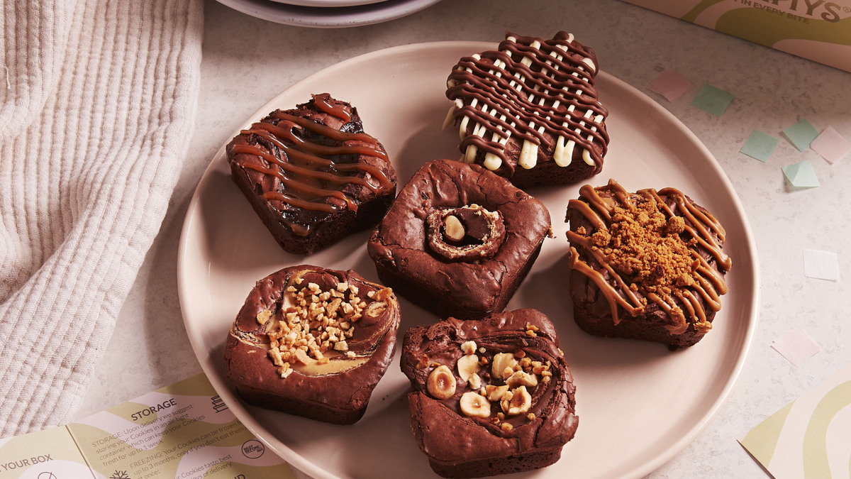 Postal Brownie Subscription Box, photo 3